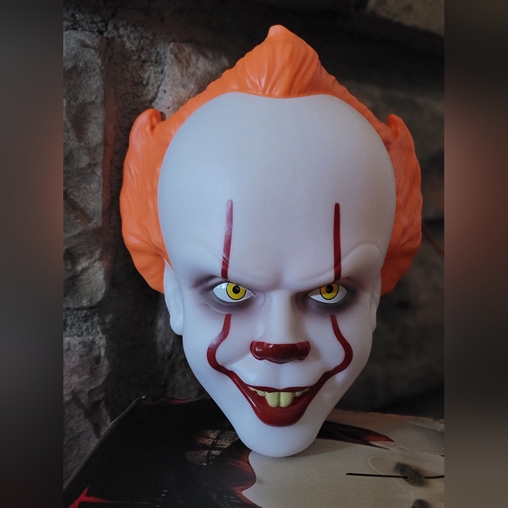 Pennywise Lamp